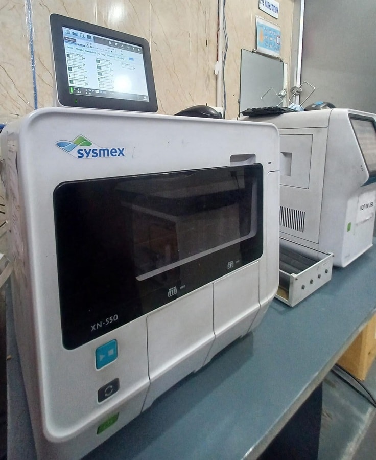 Automated hematology analyzer